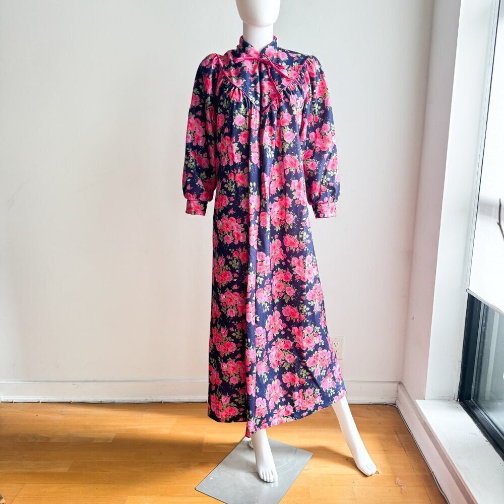 Vintage Hamilton Blue Pink Florals Long Sleeve Nightgown M - Picture 3 of 8